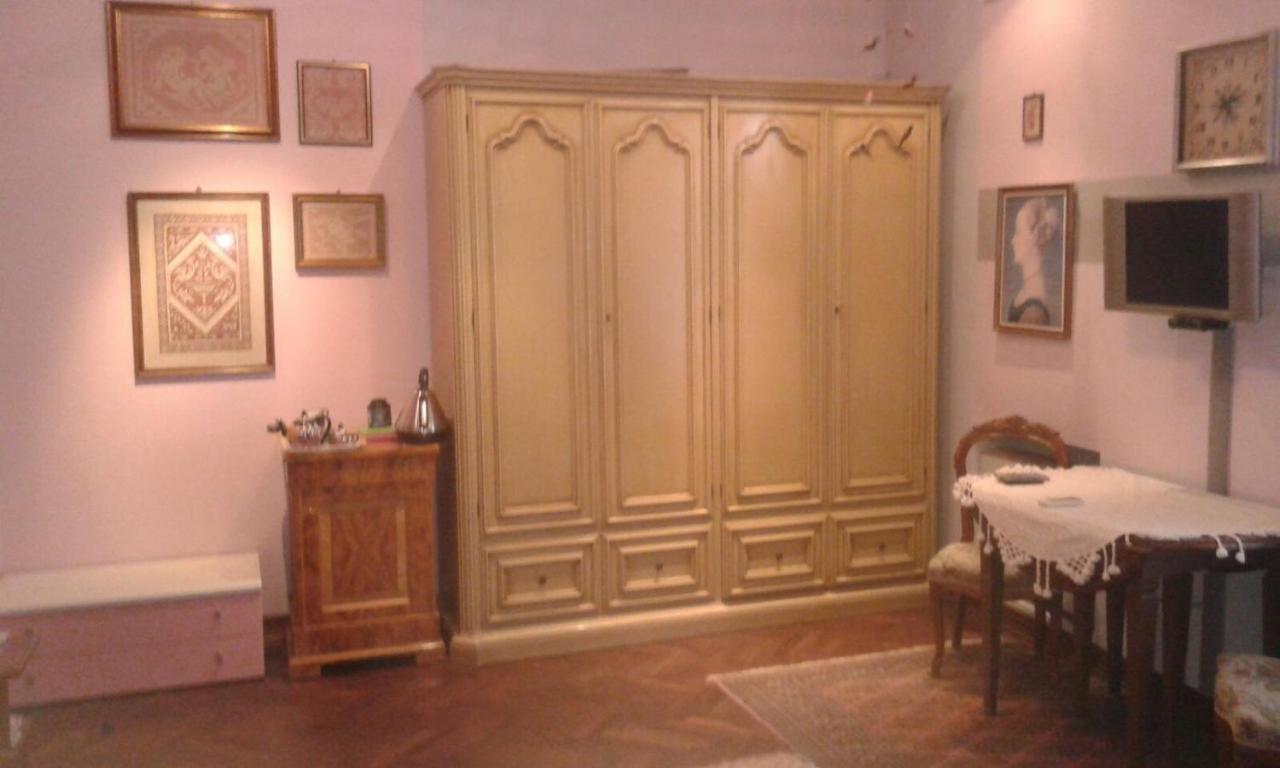 B&B Les Fleurettes Lomazzo Exterior photo